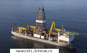 platforma petroliera imagini cu diferite platforme petroliere de diferite feluri.